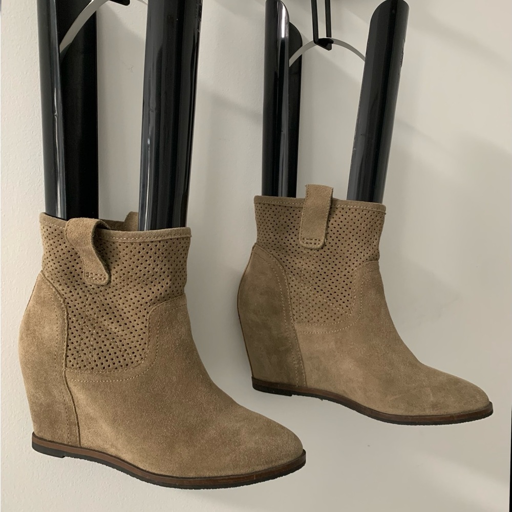 Sole Society - Hidden Wedge Slouch Ankle Boots in Green/Army/Keyla (Size 8)